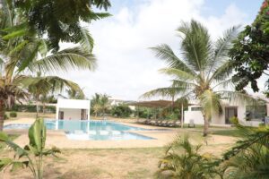 Awali swimming pool 1 min
