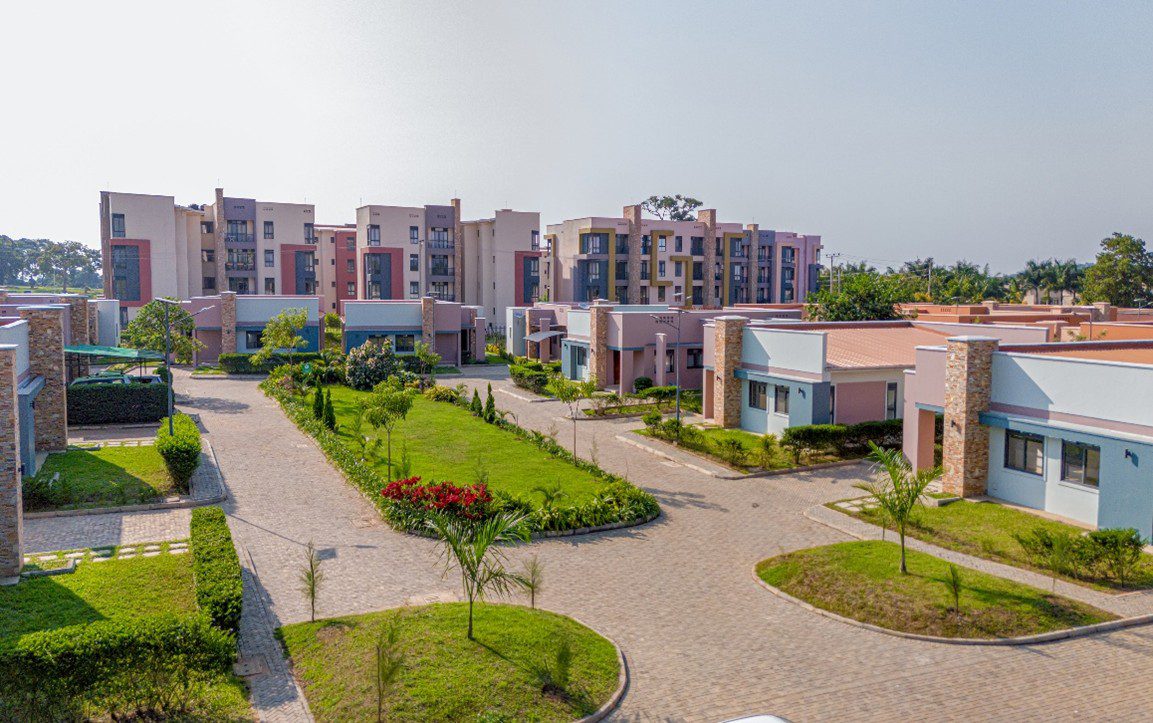The hidden treasure in master-planned communities Bella Vista Apartments and La Perla Bungalows at Pearl Marina